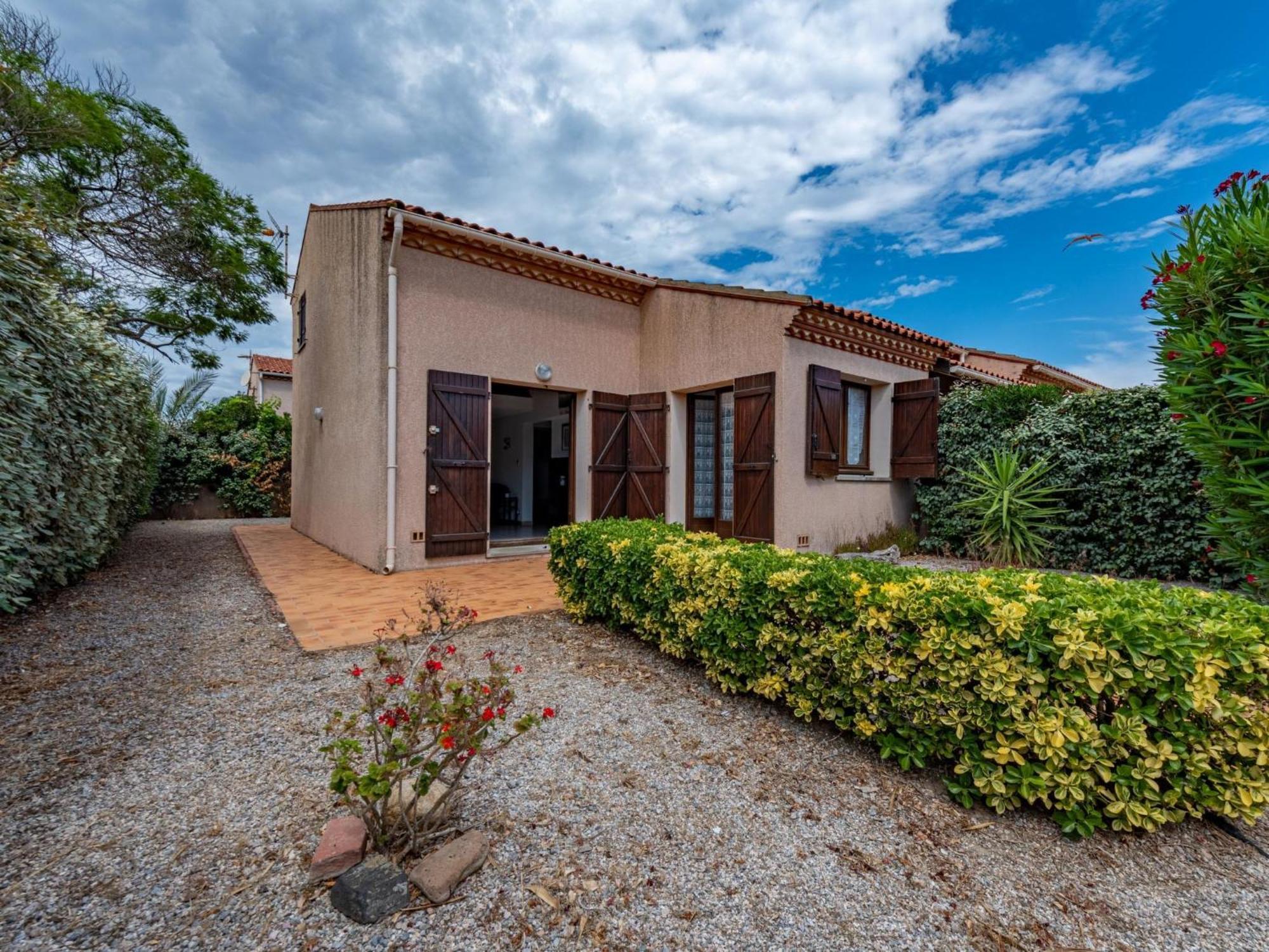 Holiday Home Hameau Des Tamarins-2 By Interhome Le Barcarès Exteriör bild